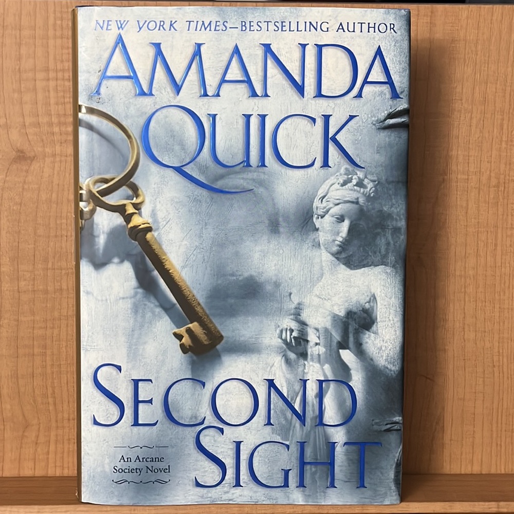 Hardcover novel “Second Sight” by Amanda Quick published by Putnam